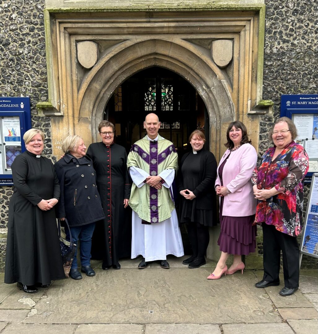 bishop-martin-gainsborough-with-clergy-wardens-05-03-23a